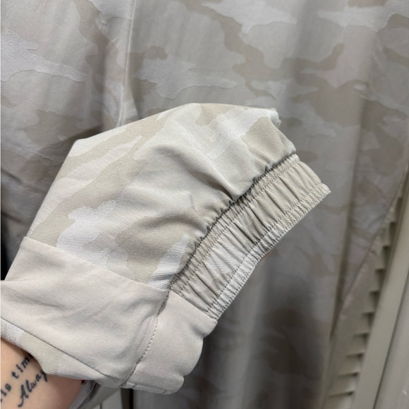 Athleta Brooklyn Camo Jogger - Picture 10 of 10